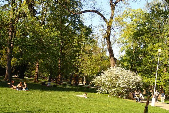 Statues of Trade and Industry in Luzanky Park